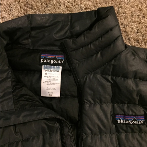 Grey Patagonia puffer jacket - Picture 3 of 4